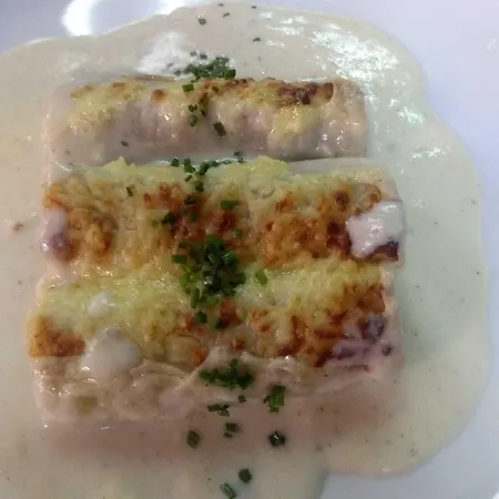 Restaurante El Roser بيت ضيافة