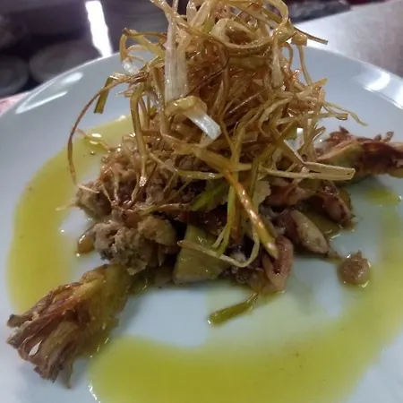 Restaurante El Roser بيت ضيافة