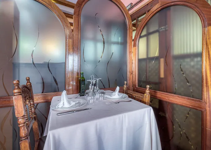 בית הארחה Restaurante El Roser *